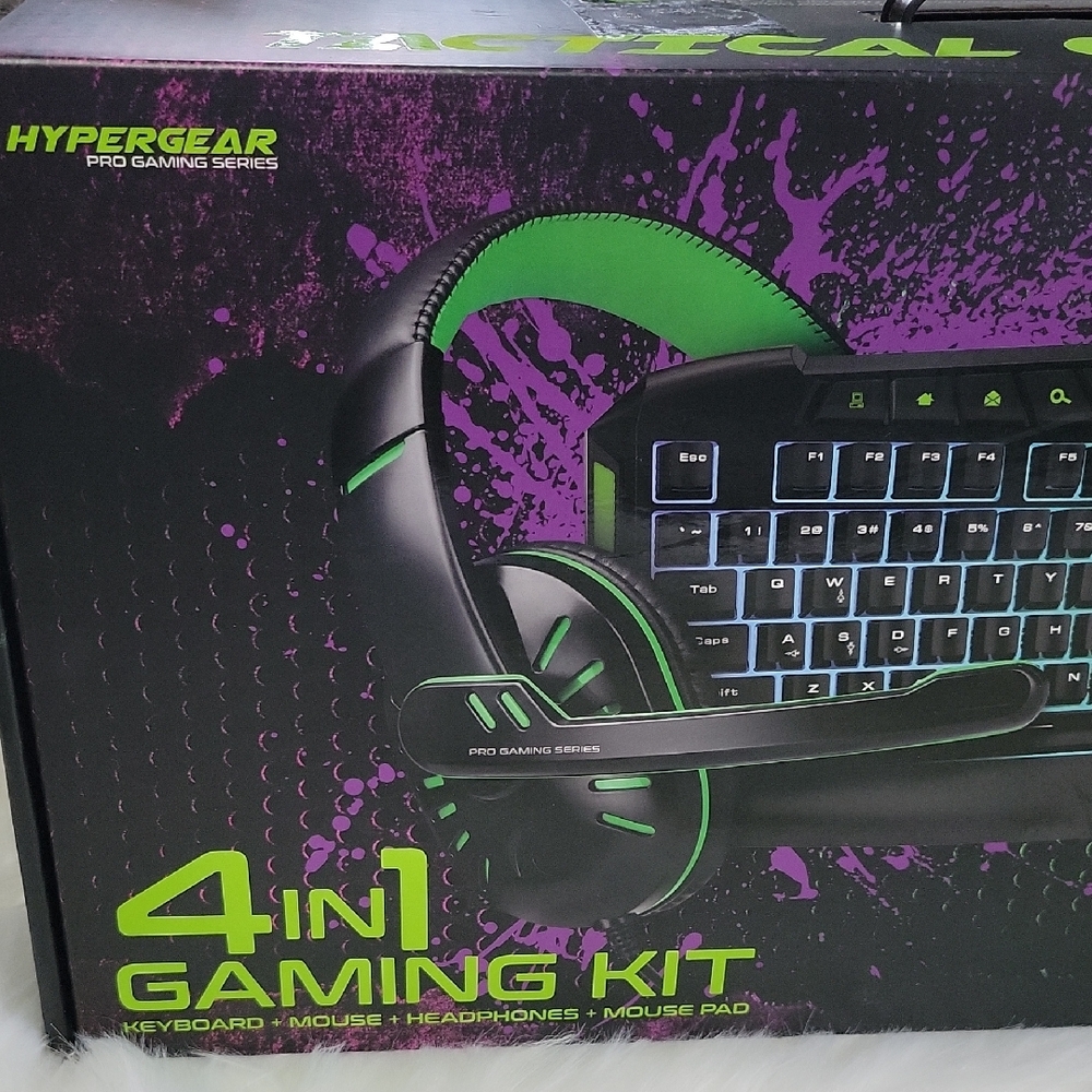 4-in-1 Gaming Kit - Black and Green